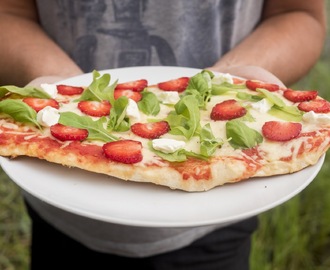 Mansikkainen grillipizza