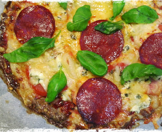 Meatza eli jauhelihapohjainen pizza