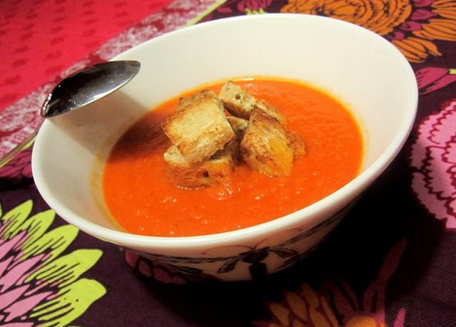 Stay hungry - porkkana-tomaattisoppaa