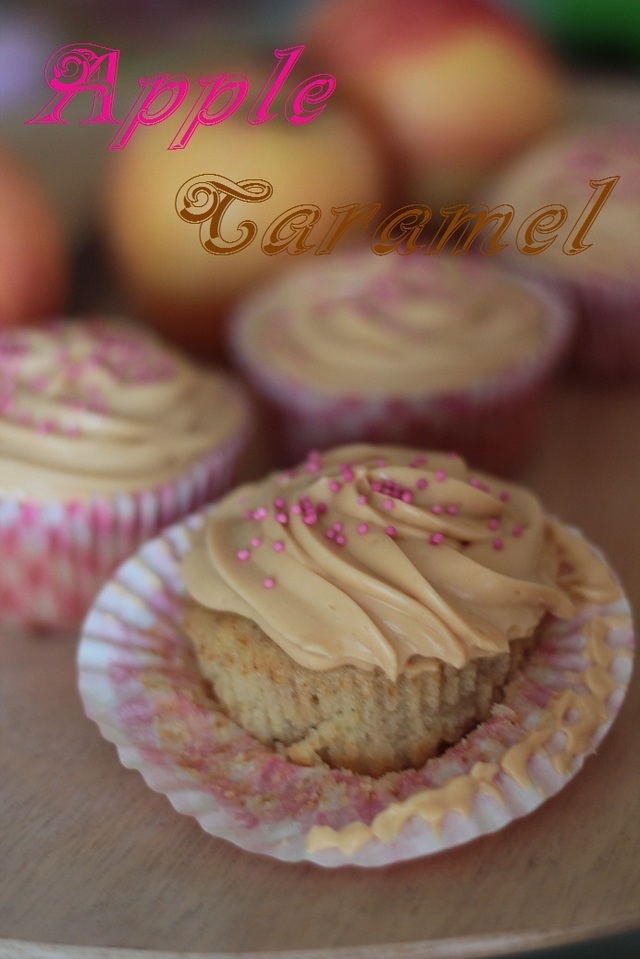 Omena-kinuski cupcaket / Apple-caramel cupcakes