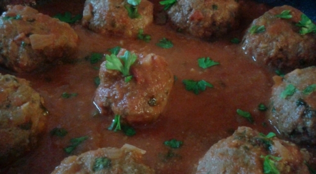 Välimeren lihapullat – Mediterranean meatballs