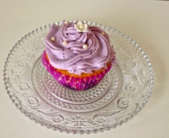 Mustikka-valkosuklaa kuppikakut / Blueberry-White Chocolat Cupcakes