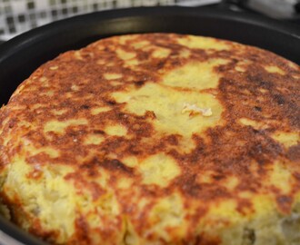 Espanjalainen perunamunakas eli Tortilla Española tai Tortilla de Patatas