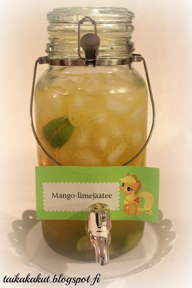 Mango-limejäätee (2-3 litraa valmista juomaa)