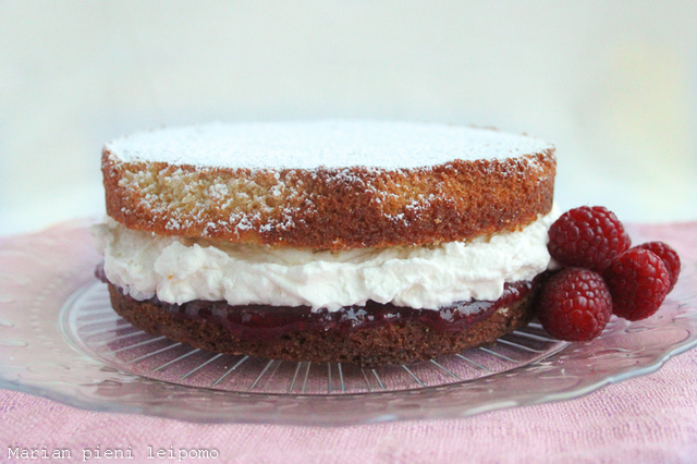 Victoria Sponge à la Paul Hollywood