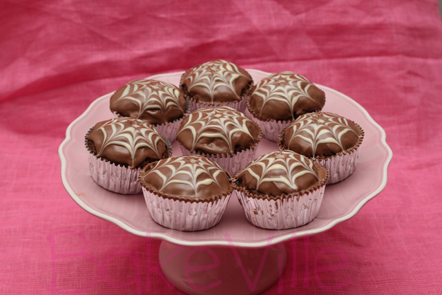 SpiderWeb Cupcakes