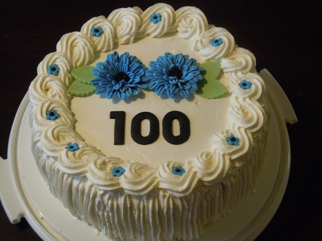 100-vuotis kakku