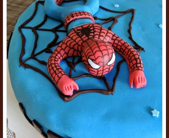 Spiderman-kakku lastenjuhliin