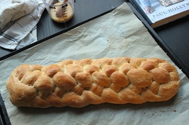 Letitetty leipä / Eight-strand plaited loaf