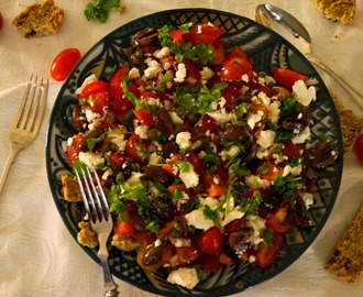 Kreikkalainen Dakos salaatti