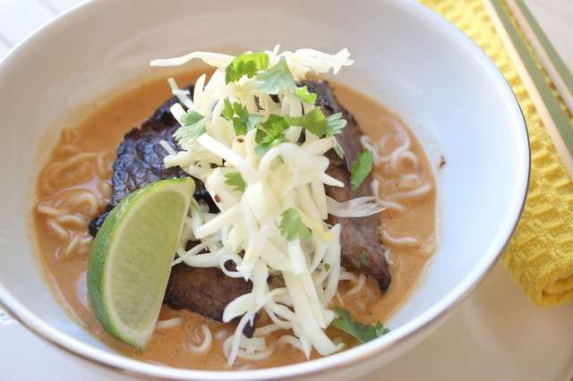 Tähteistä tähdeksi: Thai curry-kookoskulho naudanpaistilla