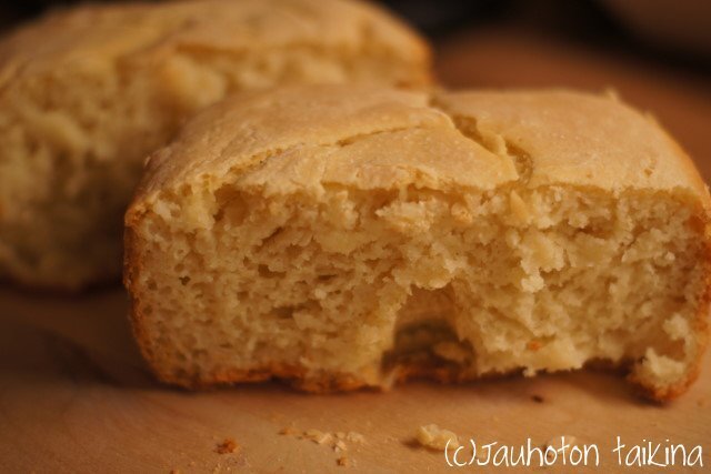 Ranskalaistyyppinen gluteeniton leipä (leipäkone)