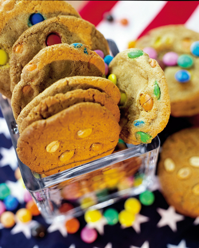 Suklaaraekeksit (M & M Cookies)