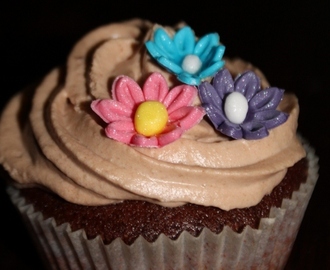 Suklaa-mokka mini cupcakes