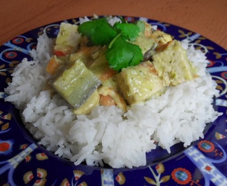 Vihreä thaicurry tofusta