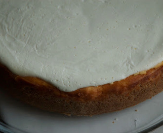 Klassikko: New York Cheesecake ja mansikkacoulis