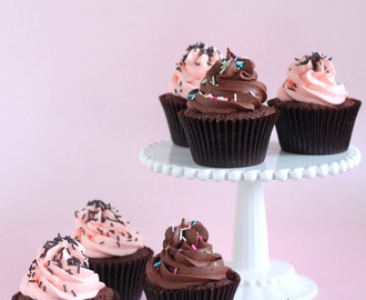 Suklaa-vadelma cupcakes