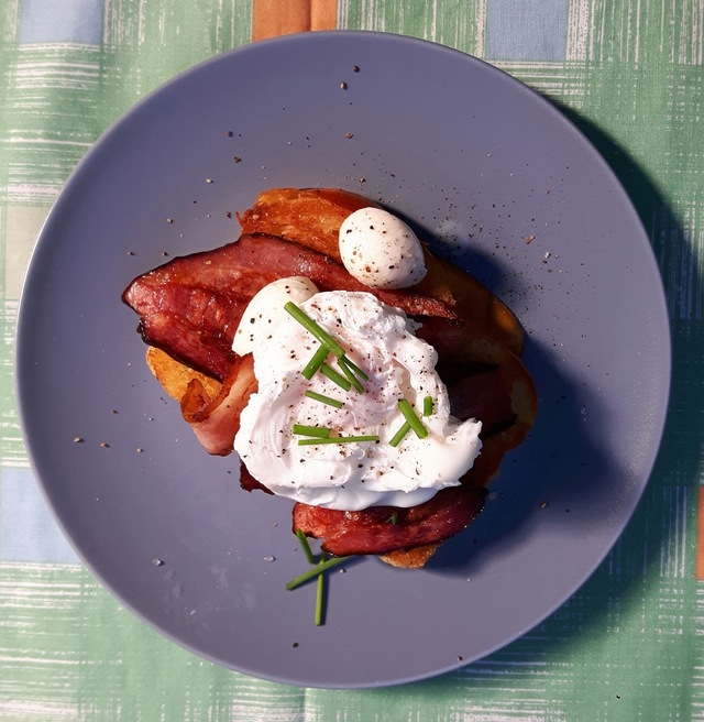 Suolaista ja makeaa french toastia