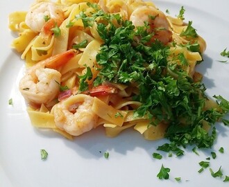 Scampi pasta with a Chreolian twist