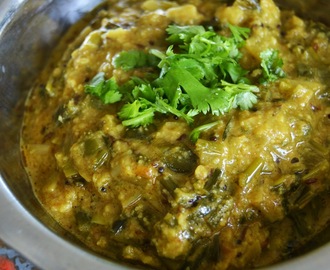 Kevätsipulia maapähkinäkastikkeessa – Spring onion curry