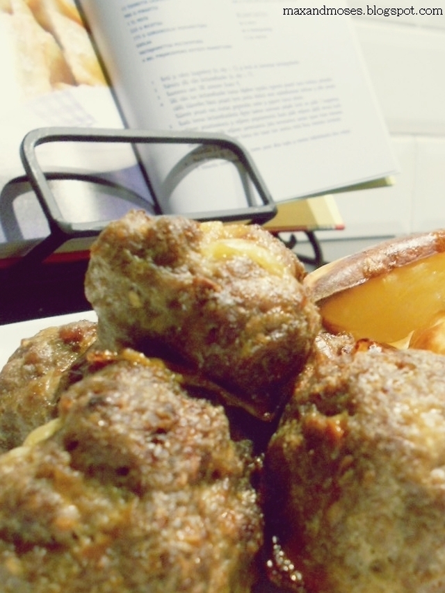 Meatballs & wedge potatoes / Lihapullat & lohkoperunat