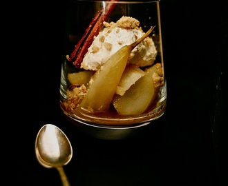 Xanté Pears w/mascarpone cream and crumble