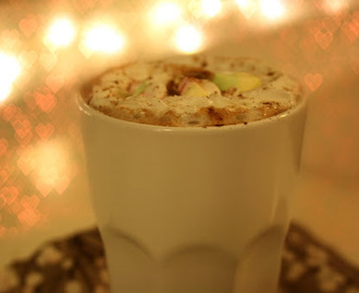 Lovely hot chocolate / Kuuma suklaajuoma talveen