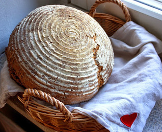 Pellavansiemenleipä (juureen leivottu)