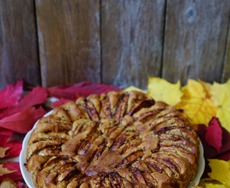 Syksyinen omenakakku | Autumn apple cake