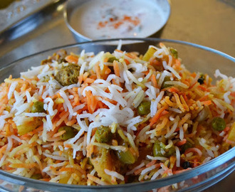 Värikäs kasvisbiryani soijapaloilla - Soya Chunks Veg Biryani