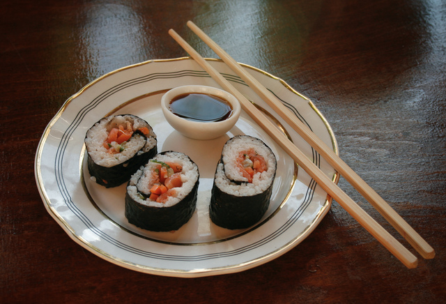 Maki Sushi  (Riisikäärö)