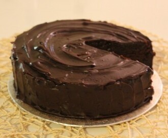 Syntisen hyvä suklaakakku, Nigella’s Devil’s Food Cake