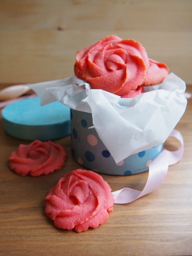 Rosette Cookies - Ruusupikkuleivät