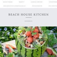 Beach house kitchen