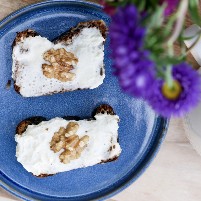 Krydderkake med sjokolade & walnøtter; fri for sukker og gluten - kan lages uten laktose