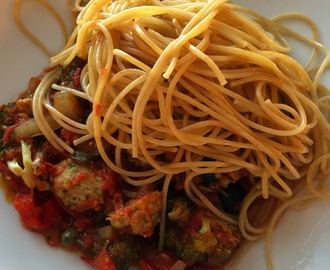 Spaghetti med kjøttboller og broccoli