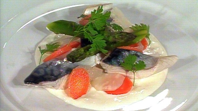 Syltet makrell med grønnsaker og pepperrotdressing