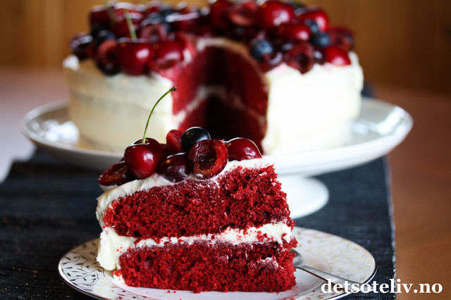 Summer Red Velvet Cake