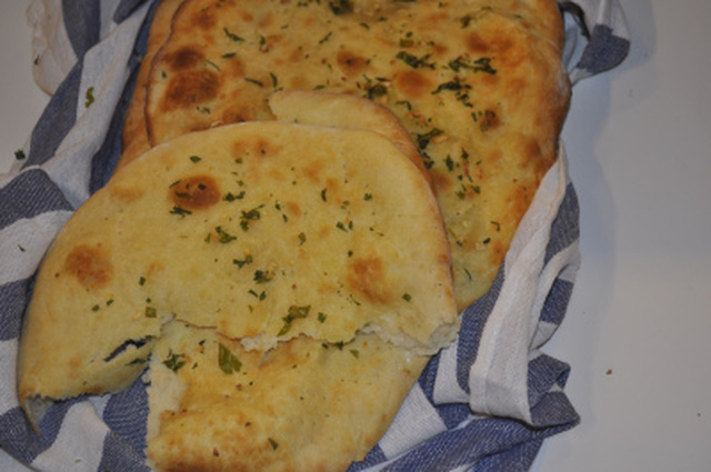 Naan brød