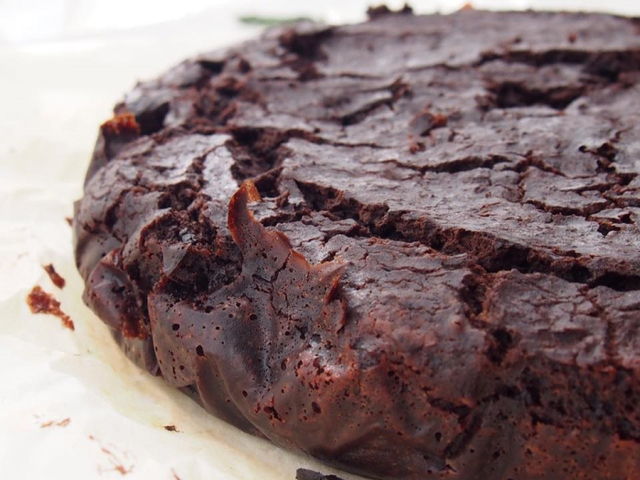 The perfect brownie med Bringebær & Lakriskrem