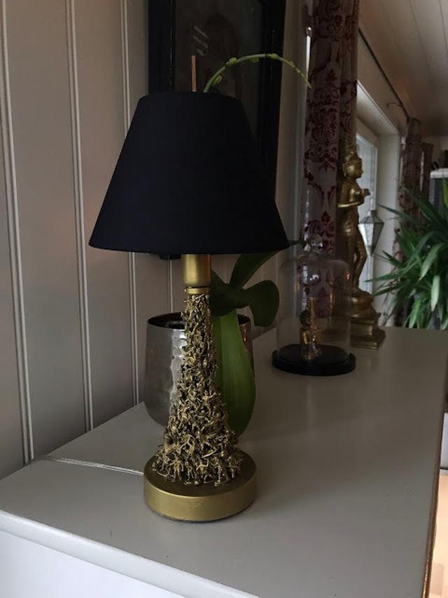 DIY lampe med plastsoldater,gjenbruk.