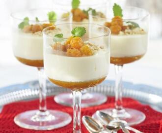 Vanilje panna cotta med multer