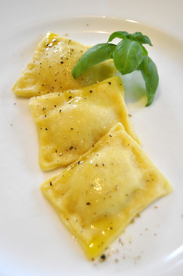 Ravioli med kongekrabbe og ricotta