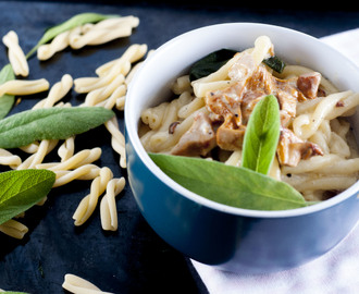 En enkel bolle pasta – Salvie, kantarell og brunt smør