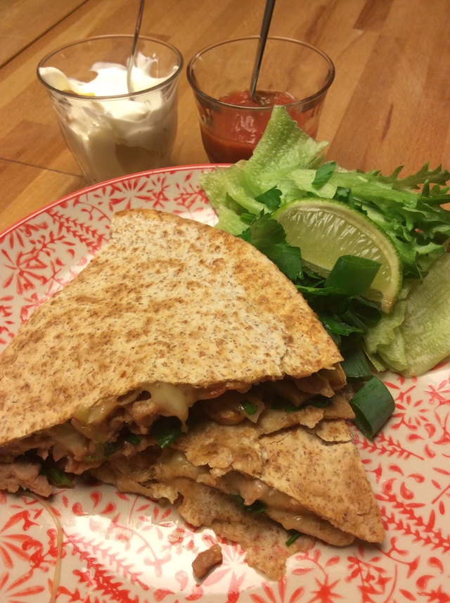 Tortillafredag, sandwich med vårløk,fennikel, grønn chili og saftig lårkjøtt av kalkun
