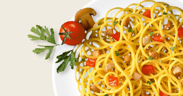 Spaghetti alla carrettiera (med bacon, salamipølse og grønnsaker)