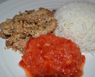 Svinekjøtt med salsa og ris