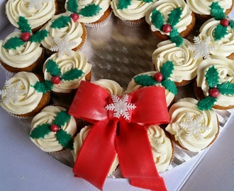 Gi en Julekrans av cupcakes