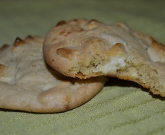 Cookies med hvit sjokolade og valnøtter
