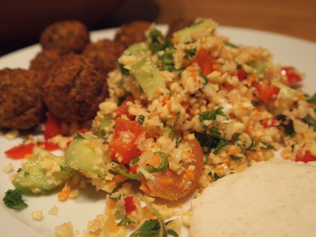 Raw tabbouleh-salat
